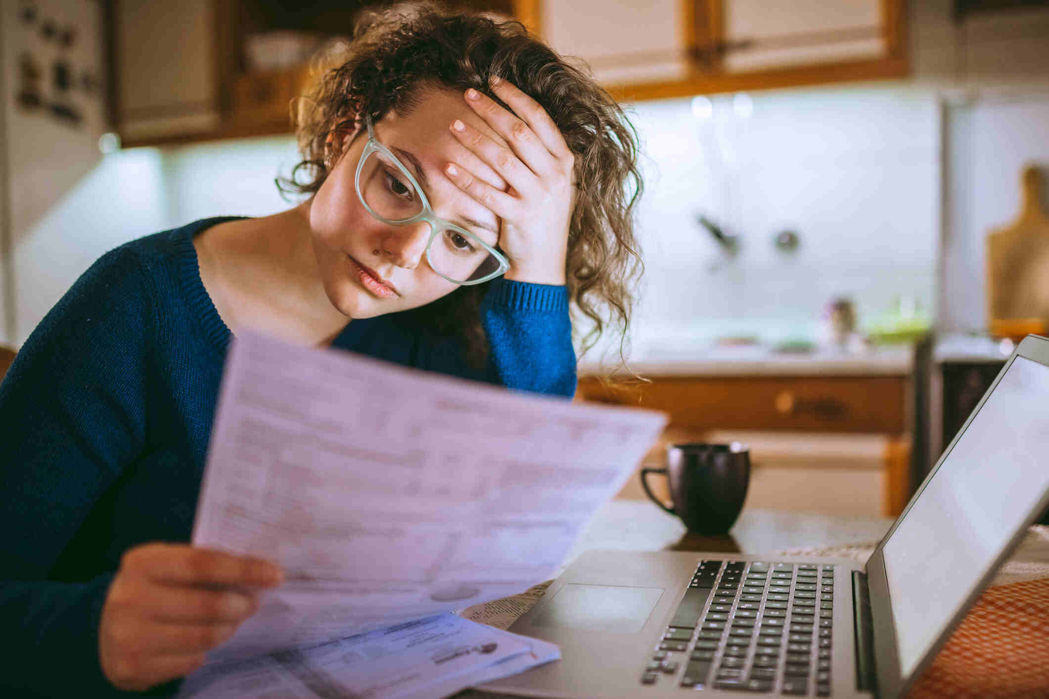 Non-resident reviewing French rental income tax documents